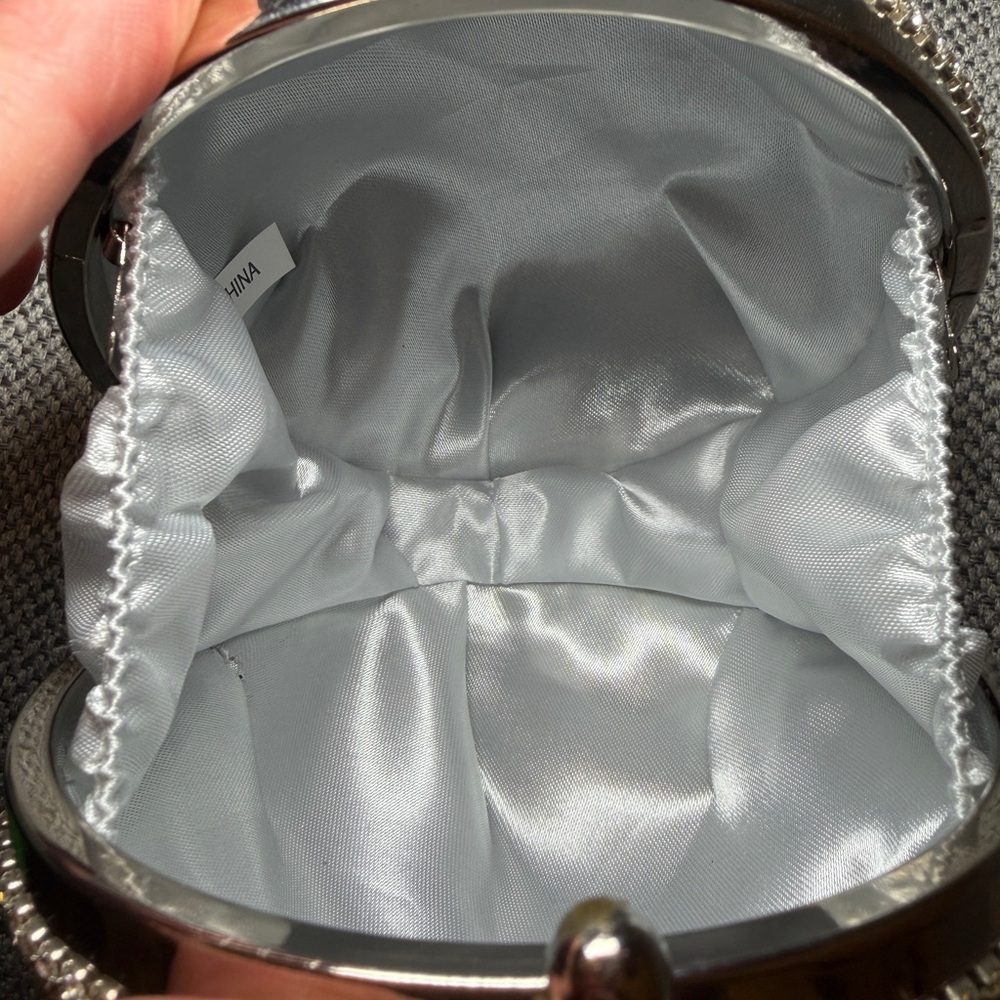 Elegant Silver Crystal Clutch - Picture 3 of 3